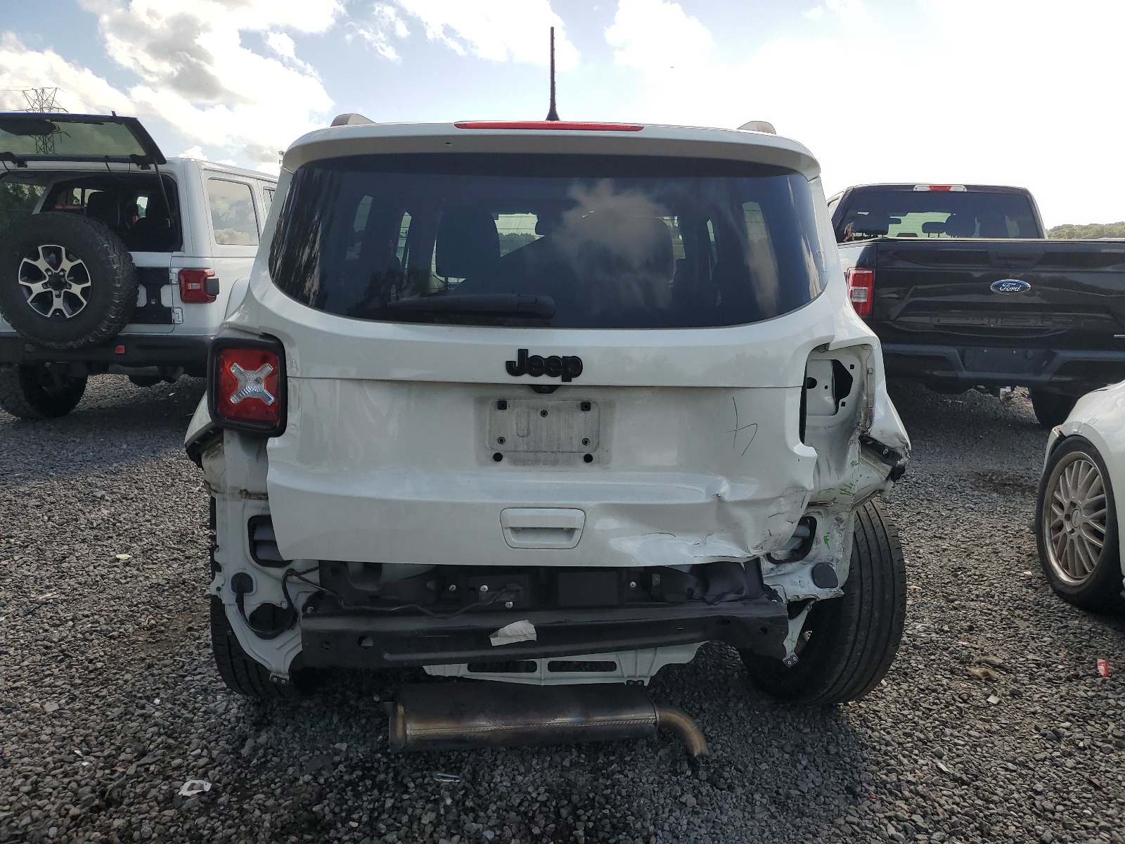 ZACCJABBXJPJ70924 2018 Jeep Renegade Latitude