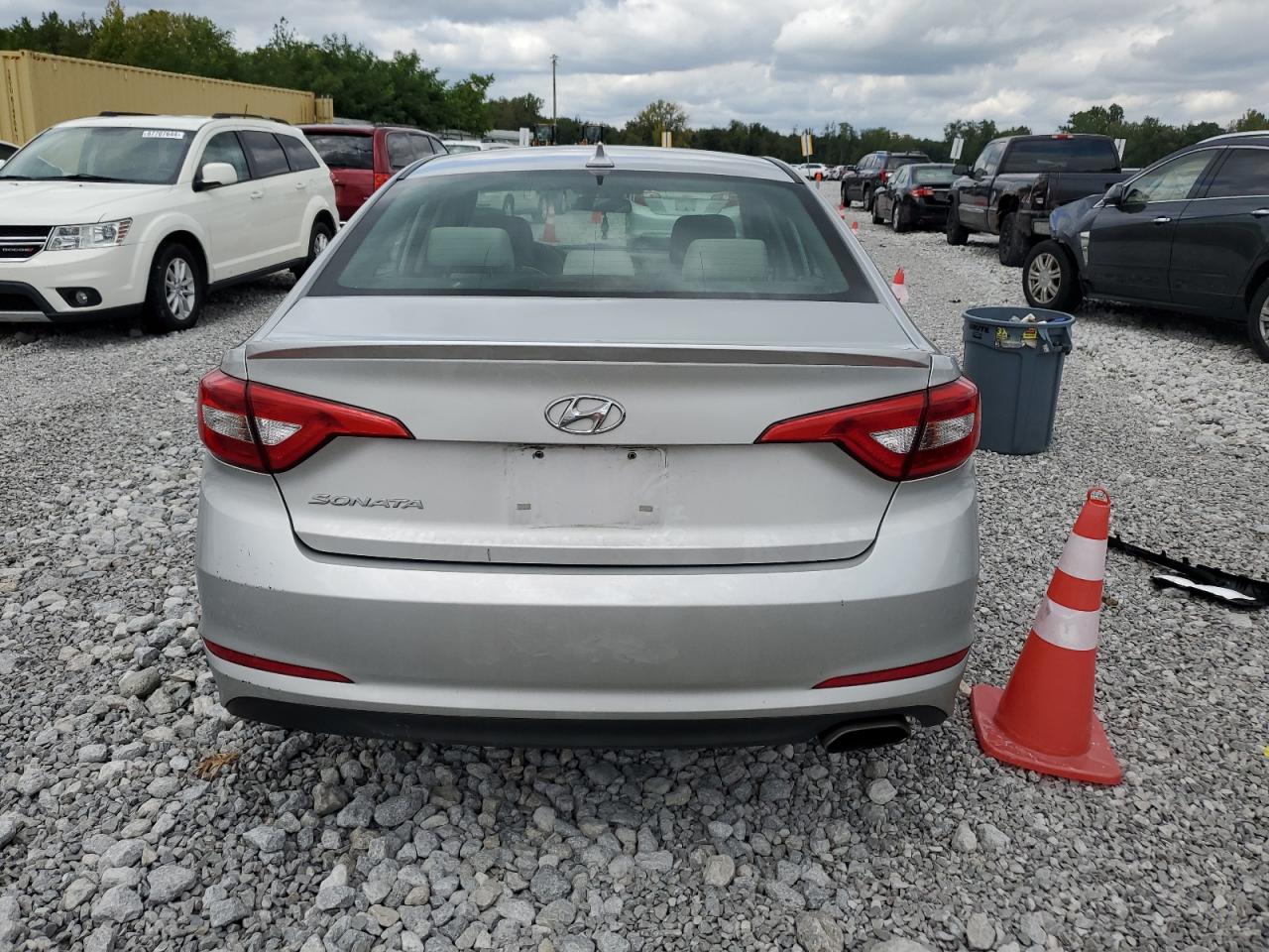 2015 Hyundai Sonata - Image 6