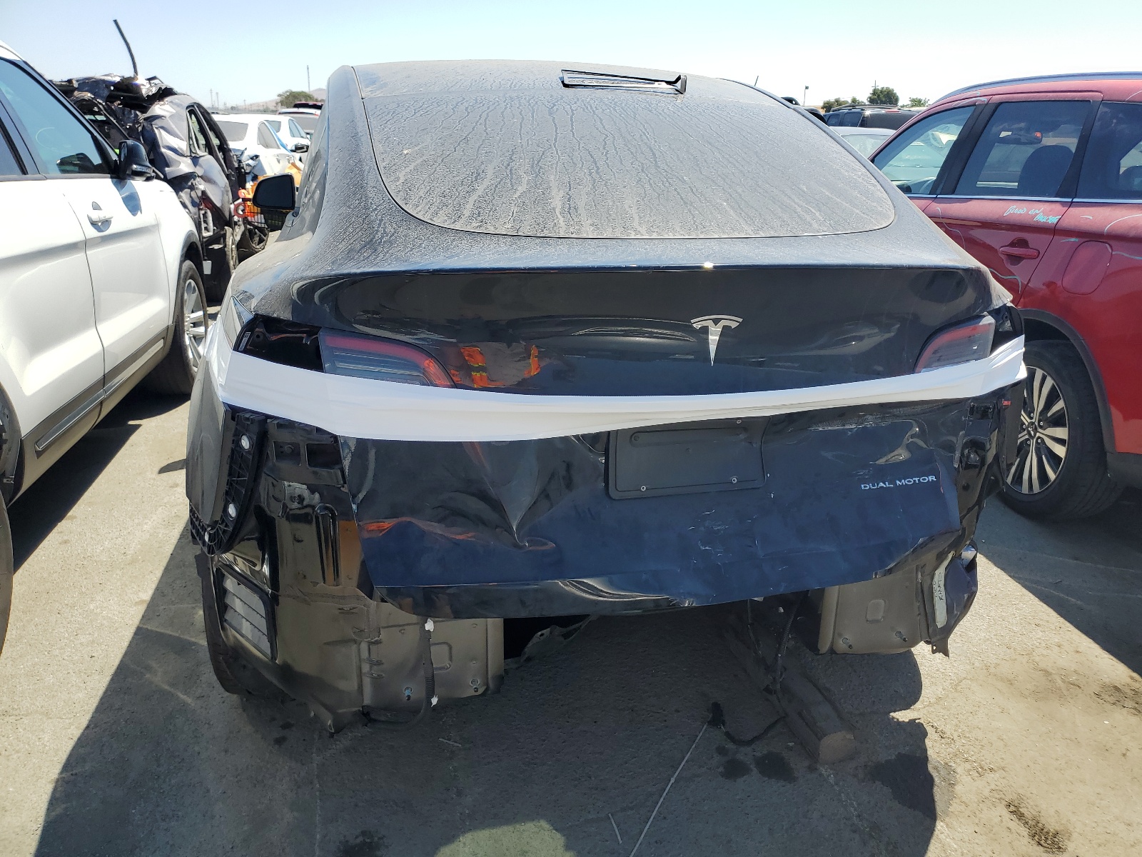 7SAYGAEE7PF621369 2023 Tesla Model Y