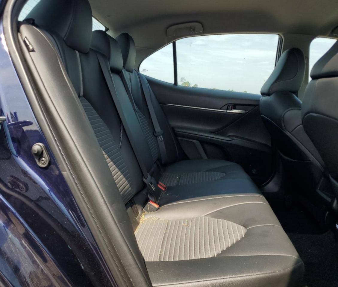 2022 Toyota Camry - Image 10