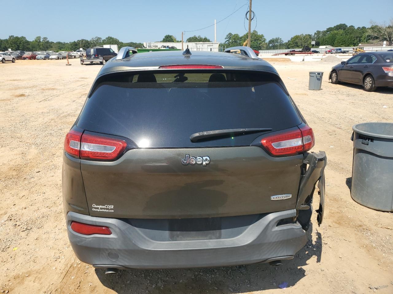 2014 Jeep Cherokee Latitude VIN: 1C4PJLCS7EW200274 Lot: 66847114