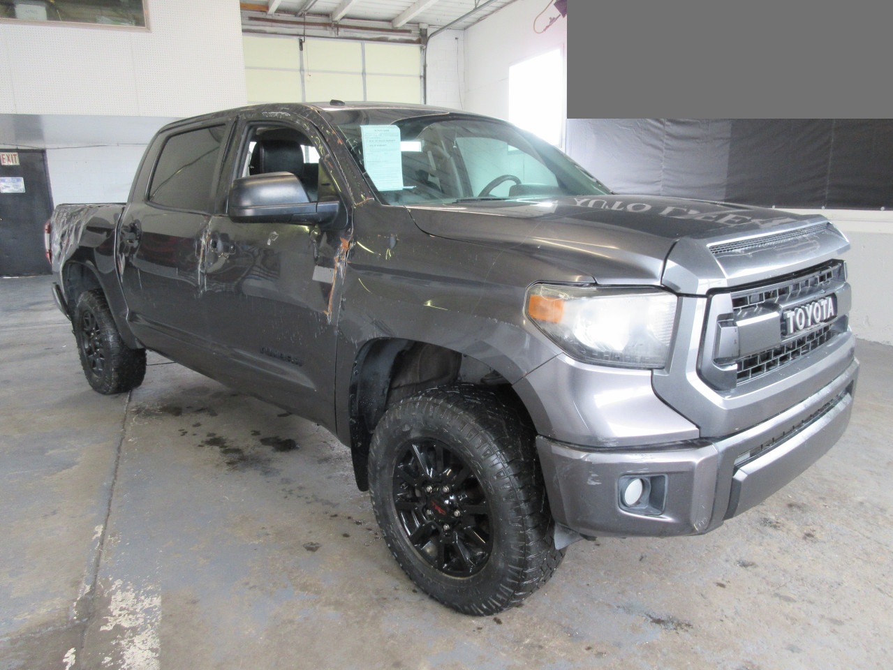 2016 Toyota Tundra Crewmax Sr5 vin: 5TFDW5F1XGX541300