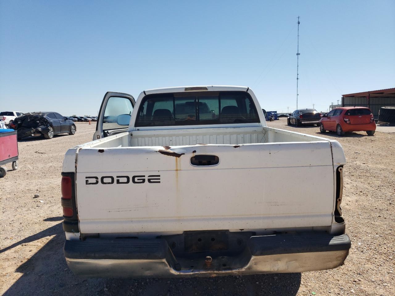 2000 Dodge Ram 1500 VIN: 1B7HC16X3YS564746 Lot: 67871674