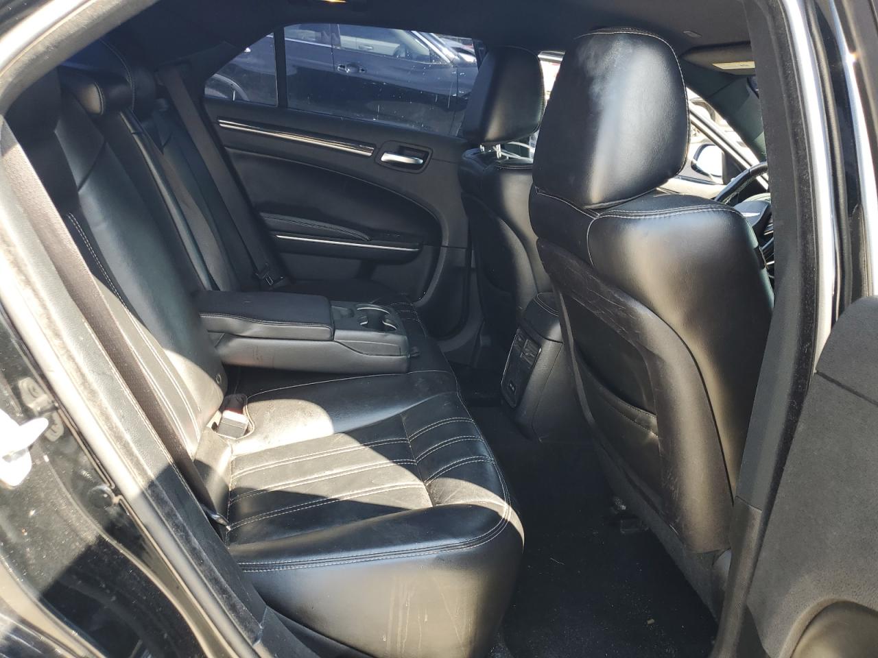 2019 Chrysler 300 S VIN: 2C3CCABG3KH683884 Lot: 69628854