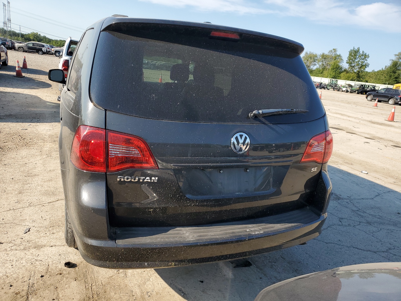 2C4RVABG0CR276696 2012 Volkswagen Routan Se