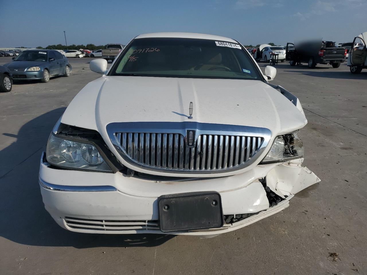 2004 Lincoln Town Car Executive VIN: 1LNHM81W14Y643890 Lot: 68041814