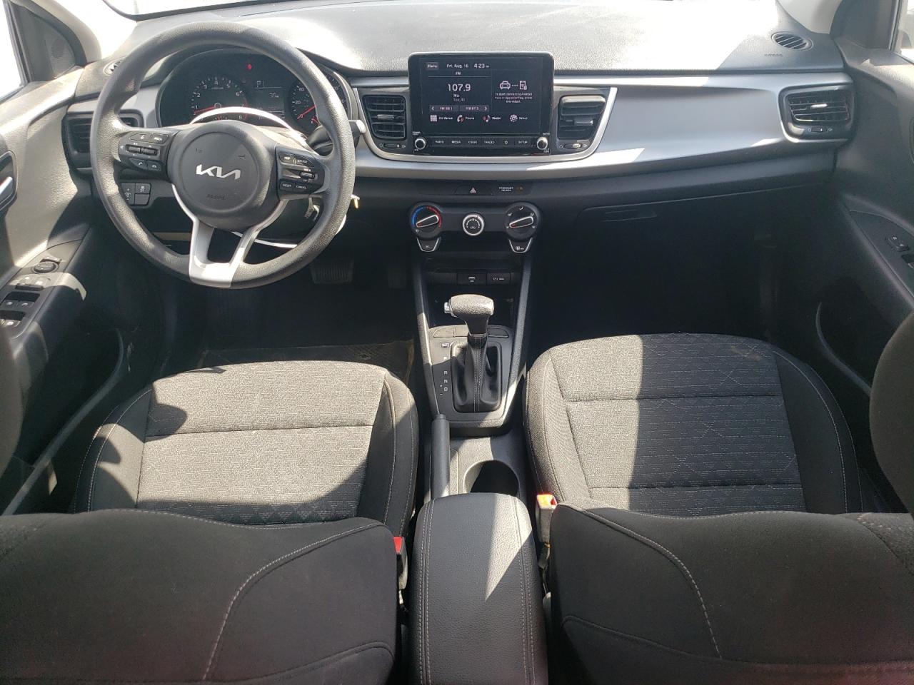 3KPA24AD8NE437184 2022 Kia Rio Lx