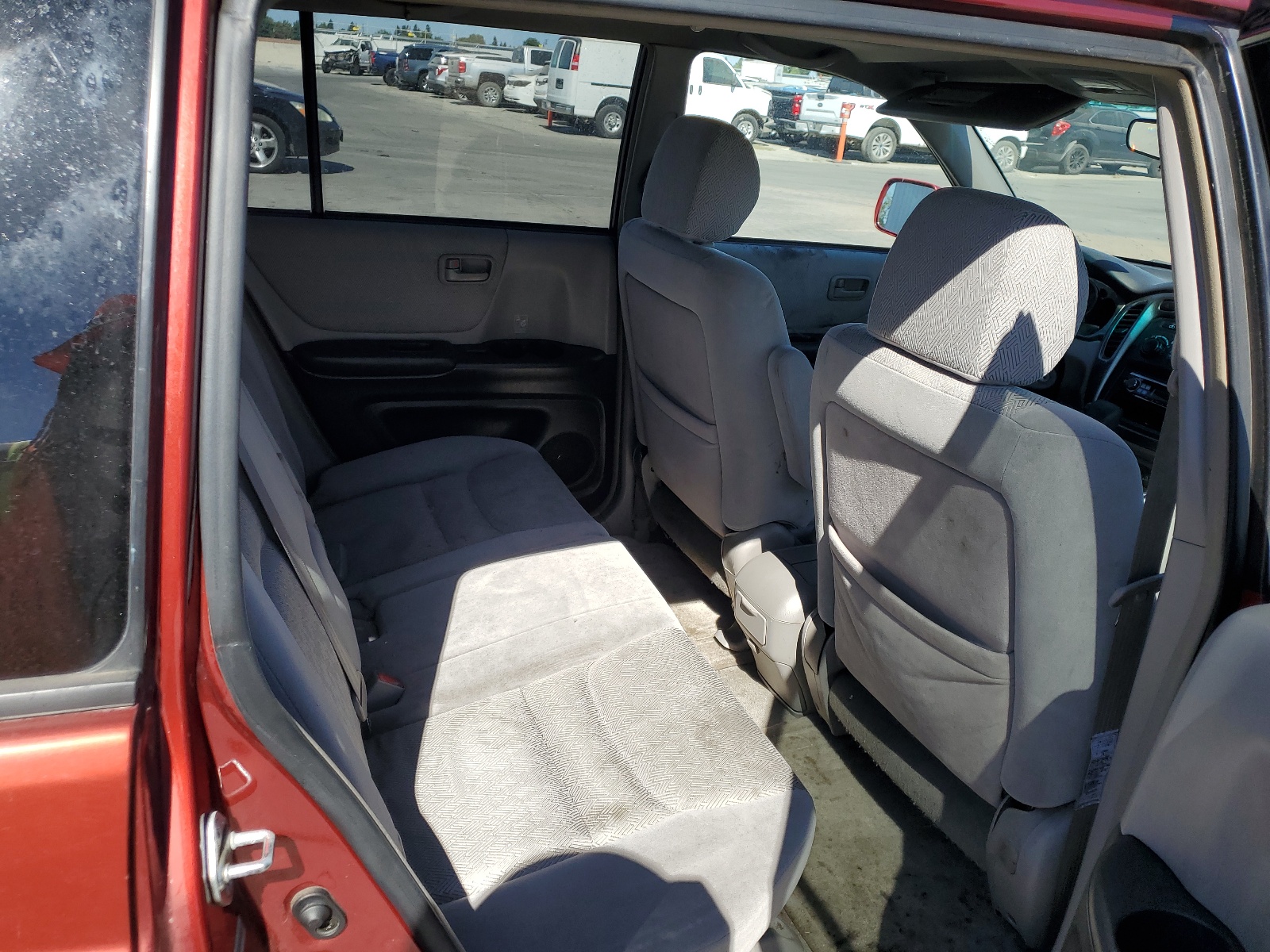 JTEGF21A020034924 2002 Toyota Highlander Limited