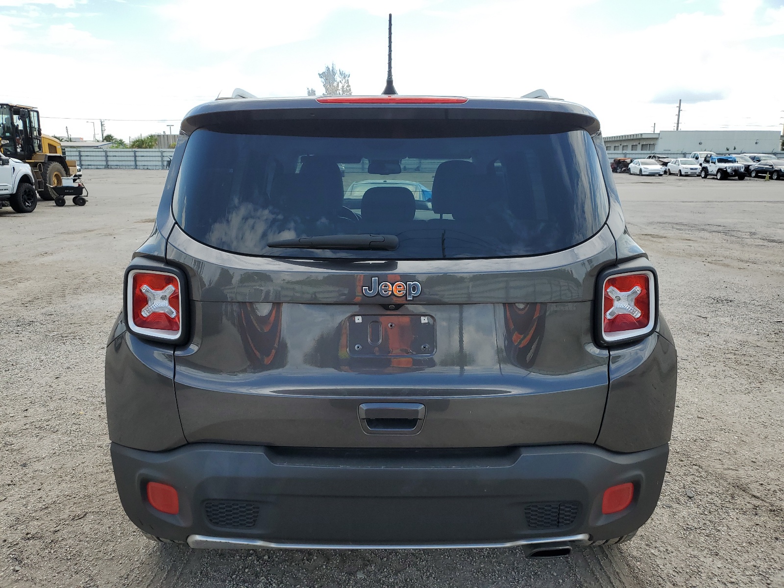 2018 Jeep Renegade Limited vin: ZACCJADB1JPJ04775