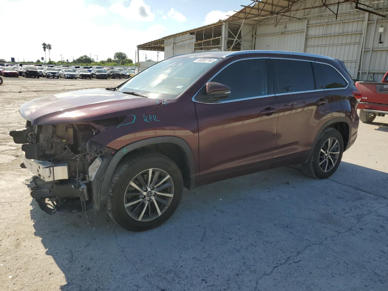 5TDKZRFH5JS279542 2018 TOYOTA HIGHLANDER - Image 1