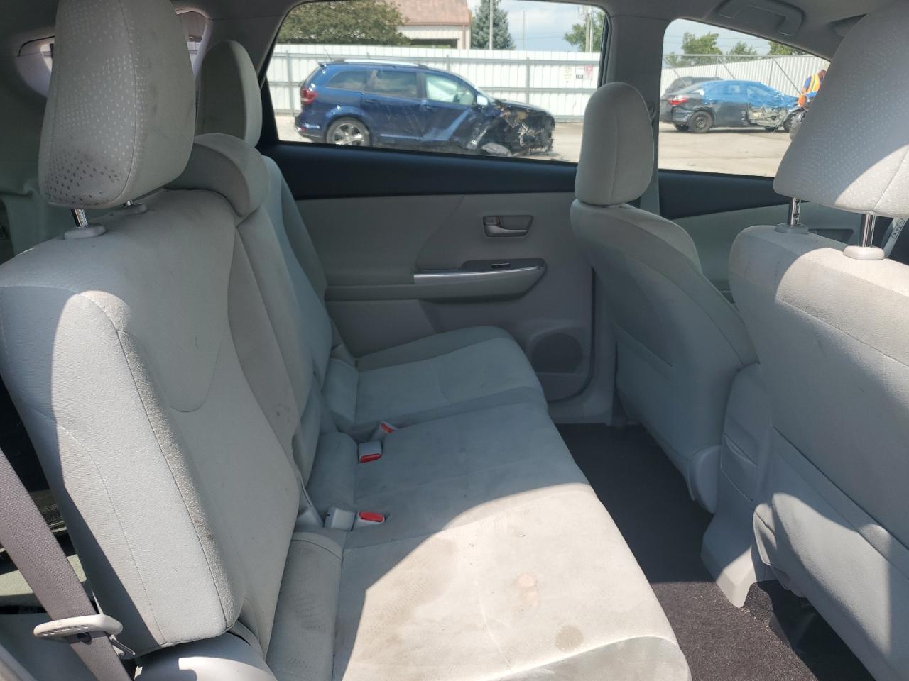 JTDZN3EU1C3185748 2012 Toyota Prius V