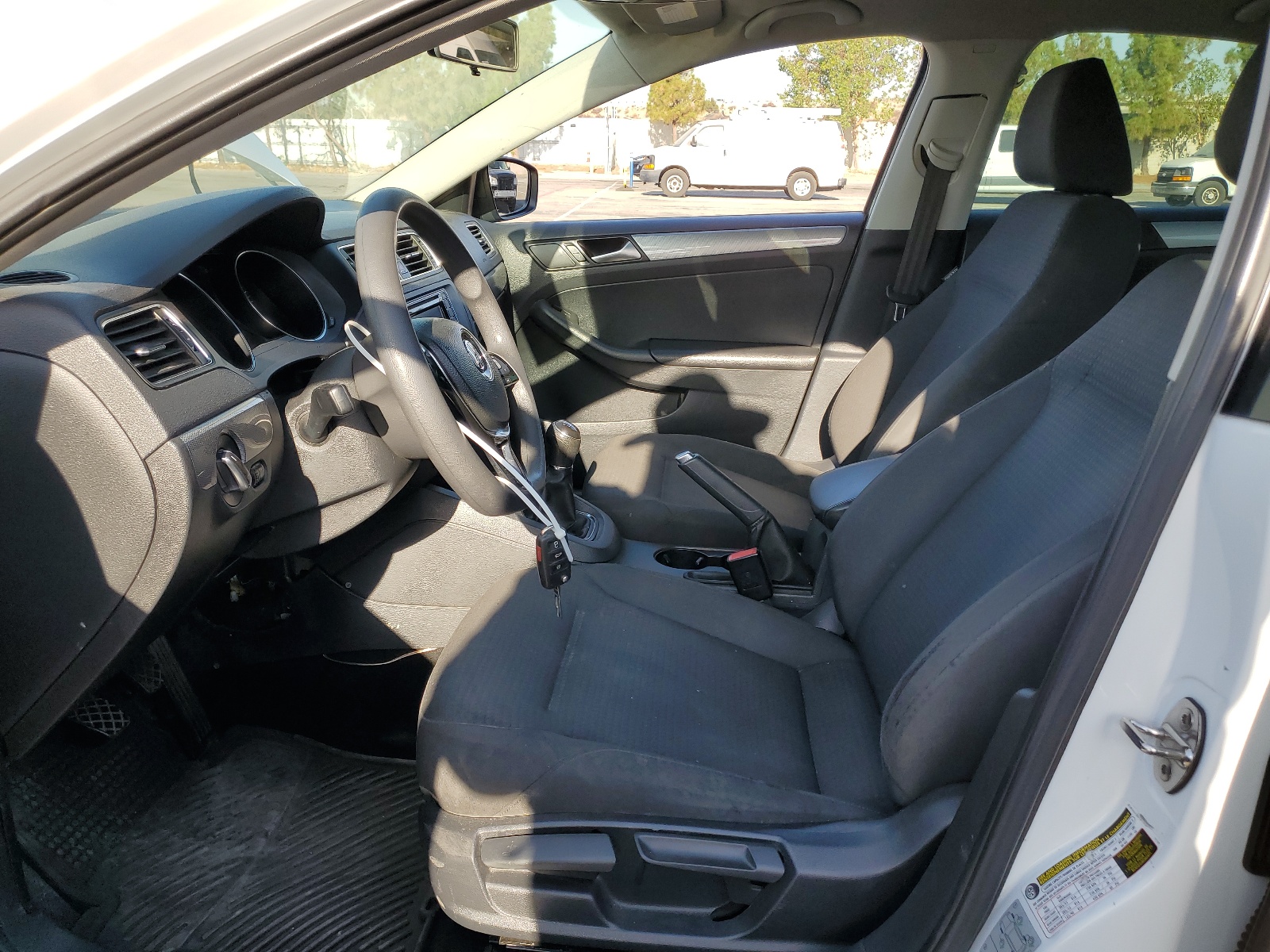 3VWB67AJ8GM275451 2016 Volkswagen Jetta Se