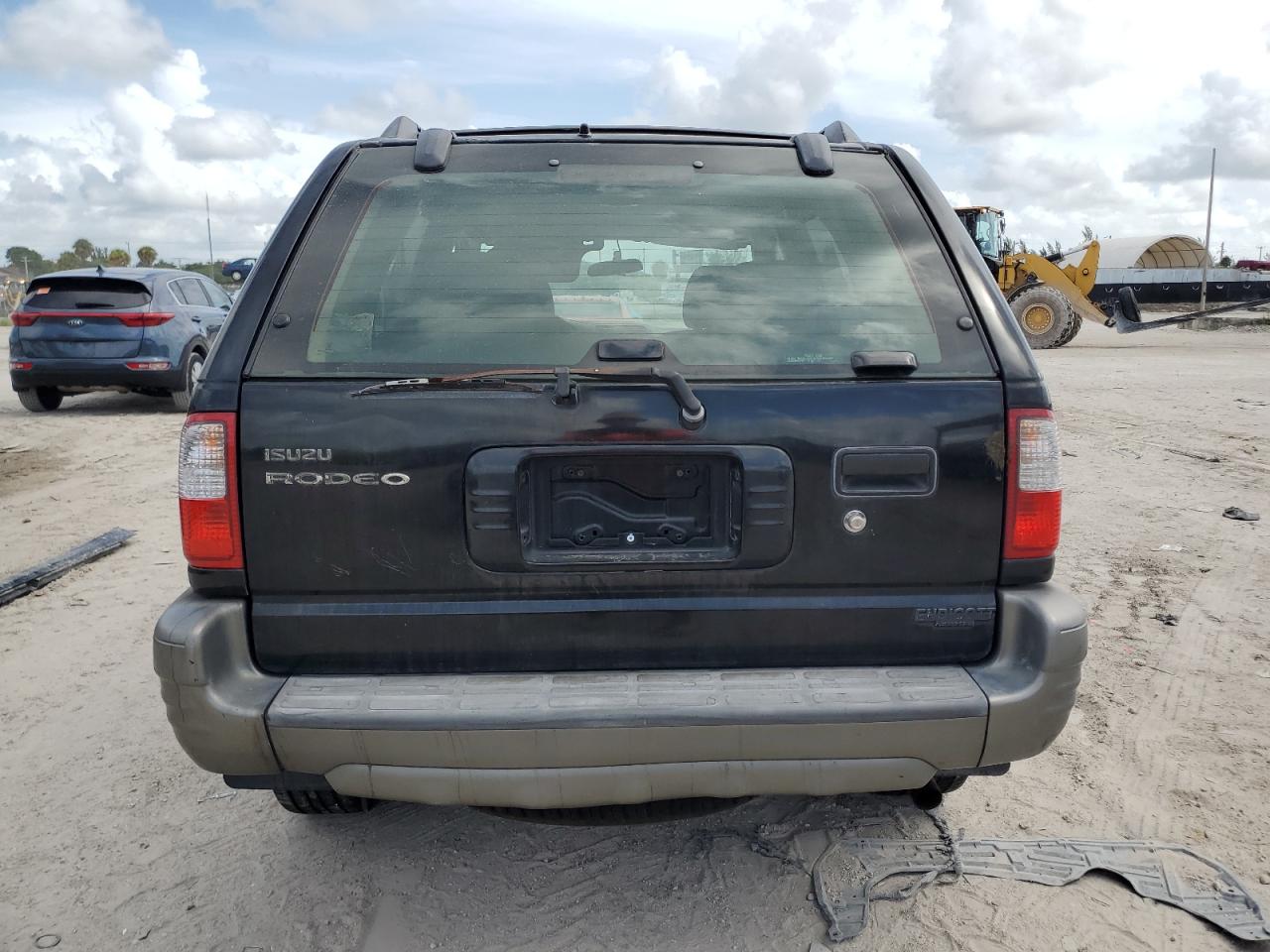 2002 Isuzu Rodeo S VIN: 4S2CK58W924309379 Lot: 65926844