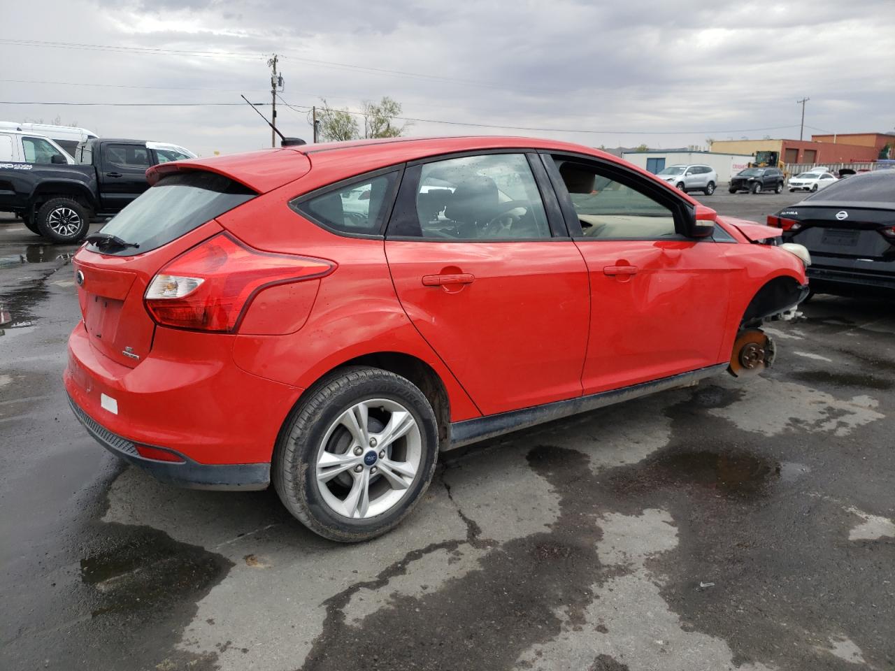 VIN 1FADP3K27DL106842 2013 FORD FOCUS no.3