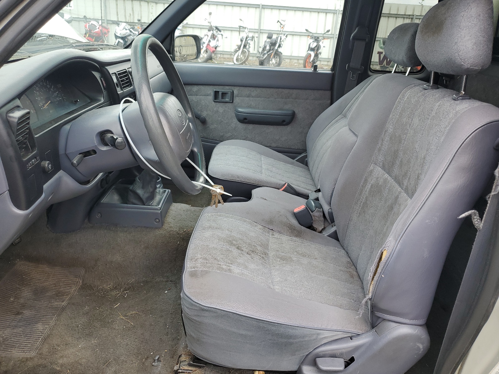 4TAVL52N0YZ599679 2000 Toyota Tacoma Xtracab