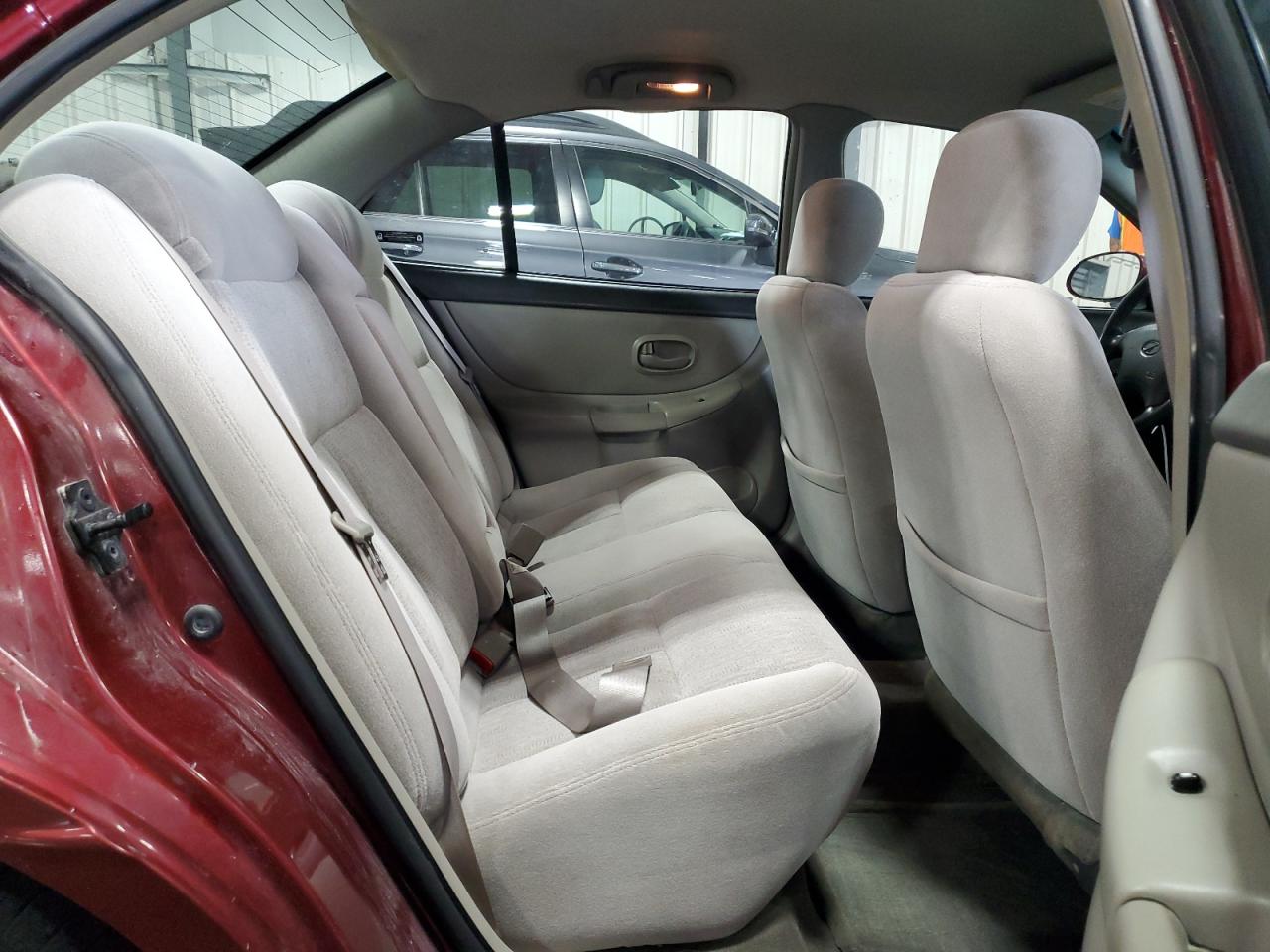 2002 Oldsmobile Intrigue - Image 10