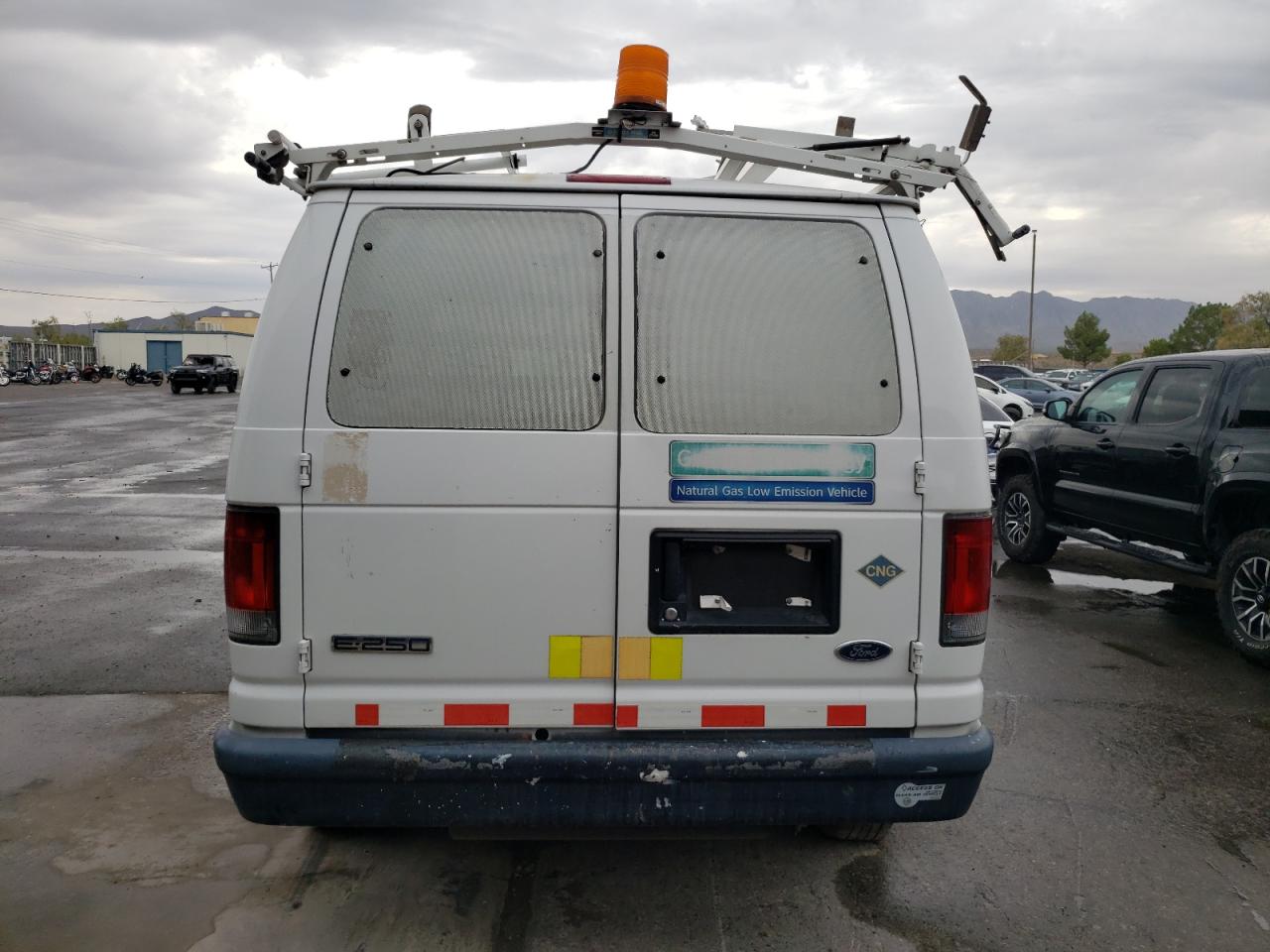 2010 Ford Econoline - Image 6