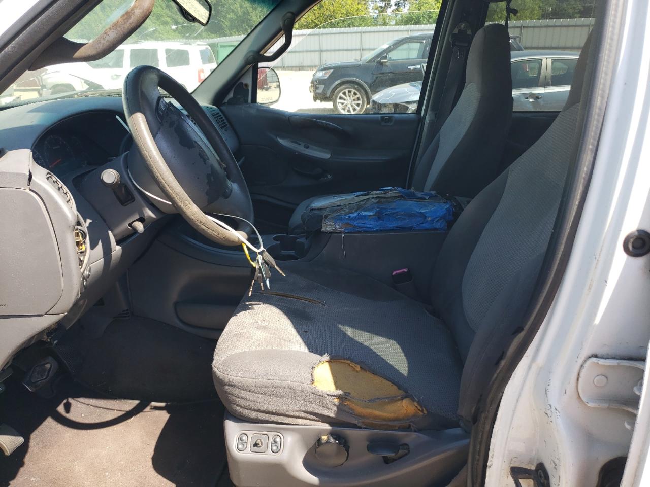 2000 Ford Expedition Xlt VIN: 1FMRU1566YLC25432 Lot: 68690614