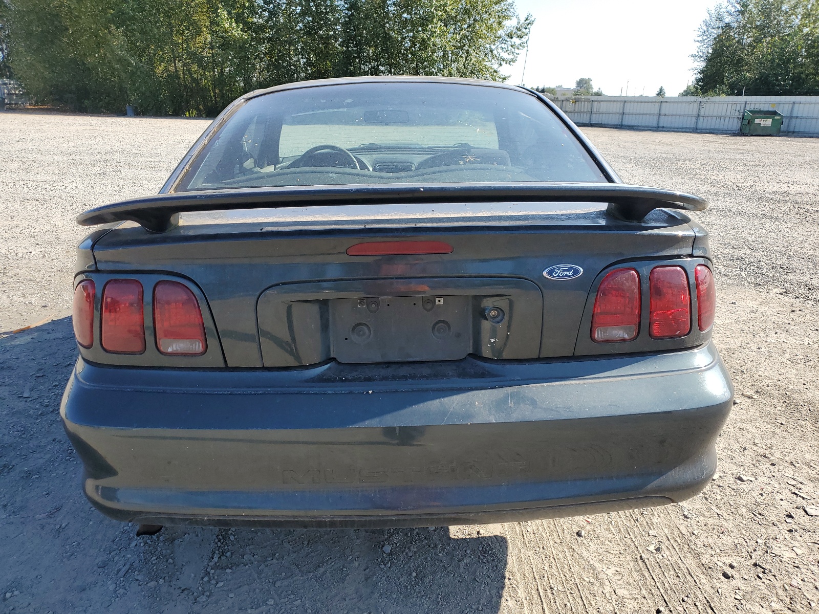 1FAFP4047WF153373 1998 Ford Mustang