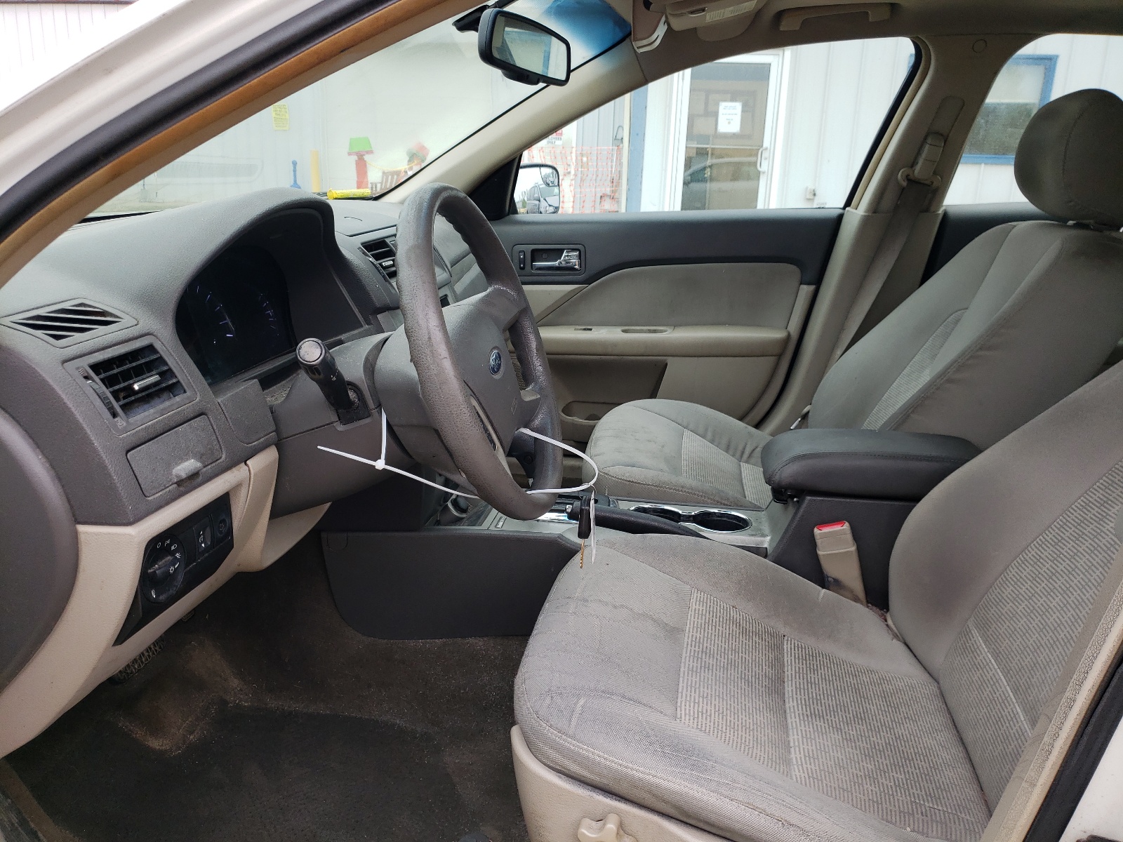 3FAHP0HA2BR329190 2011 Ford Fusion Se