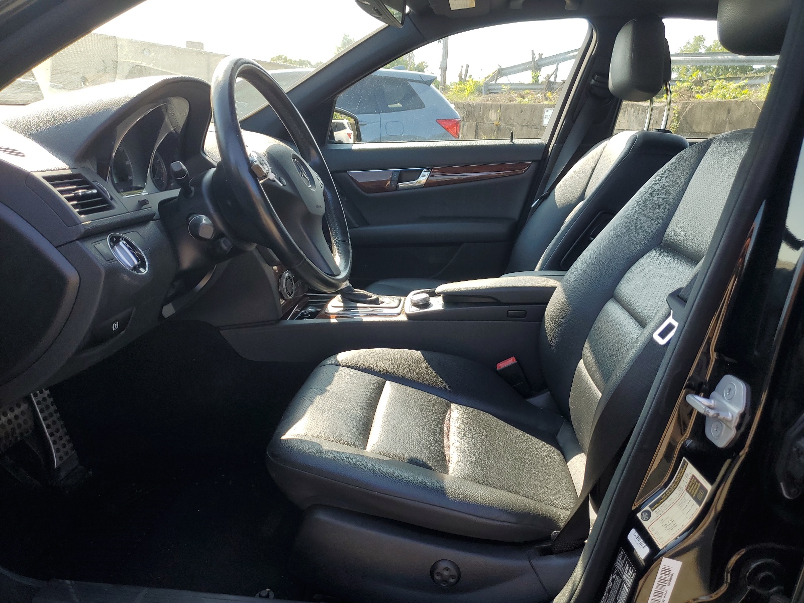 WDDGF8BB7BR182164 2011 Mercedes-Benz C 300 4Matic