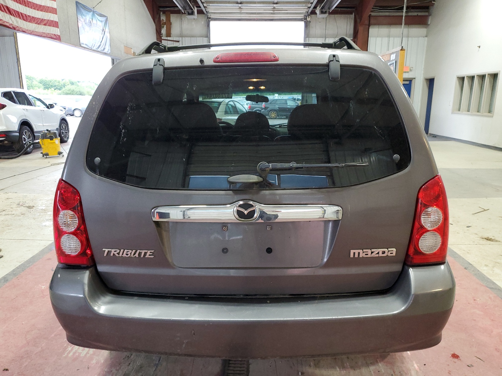 4F2CZ06145KM24733 2005 Mazda Tribute S