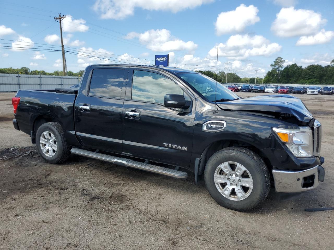 2017 Nissan Titan - Image 4