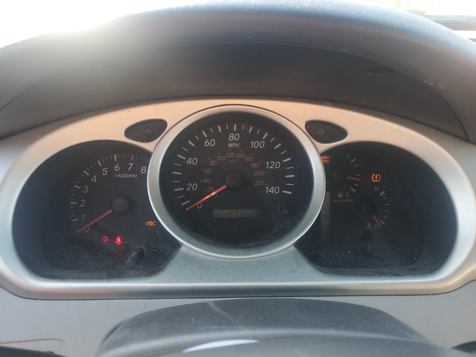 JTEGD21A050106893 2005 Toyota Highlander