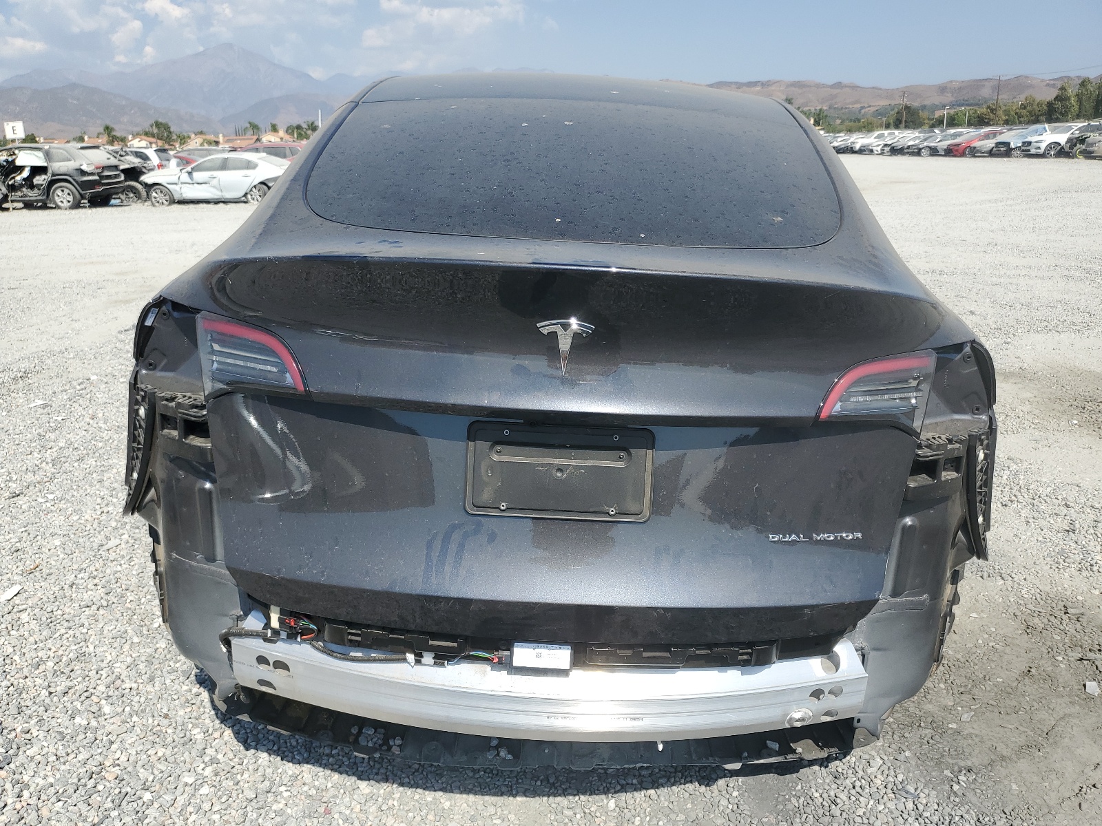 7SAYGAEE7RF020806 2024 Tesla Model Y