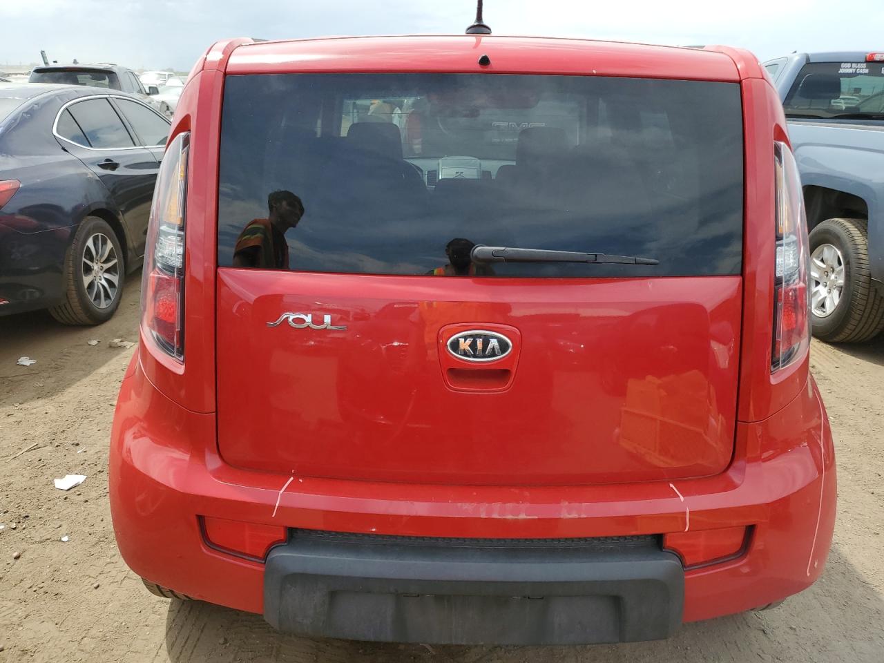 2011 Kia Soul + VIN: KNDJT2A26B7259660 Lot: 66128474