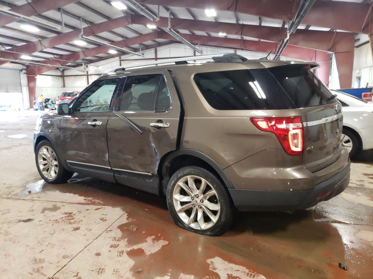 1FM5K8D80FGC61624 2015 FORD EXPLORER - Image 2