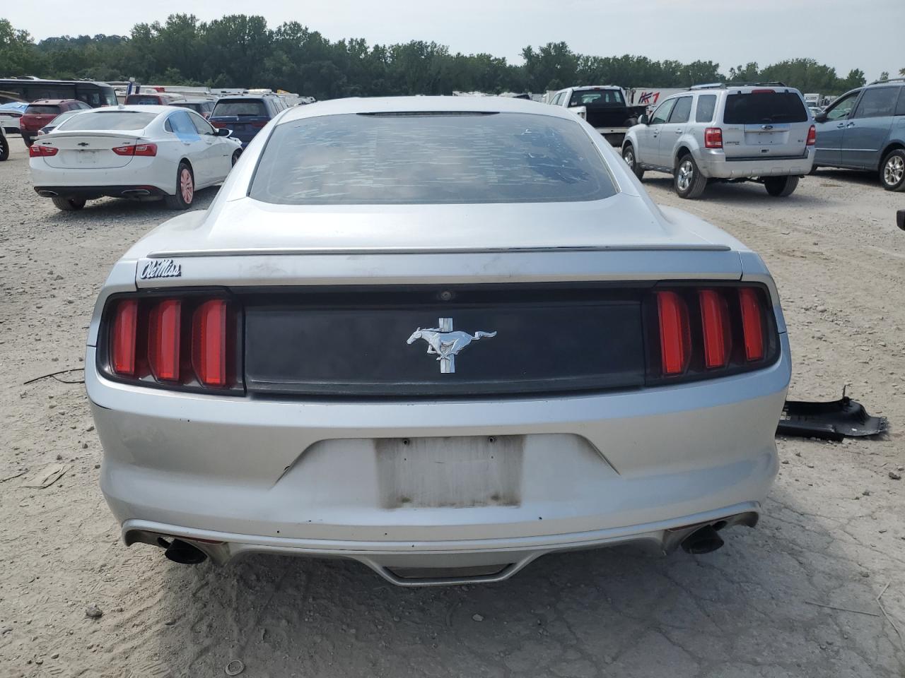 1FA6P8AM1F5403380 2015 Ford Mustang