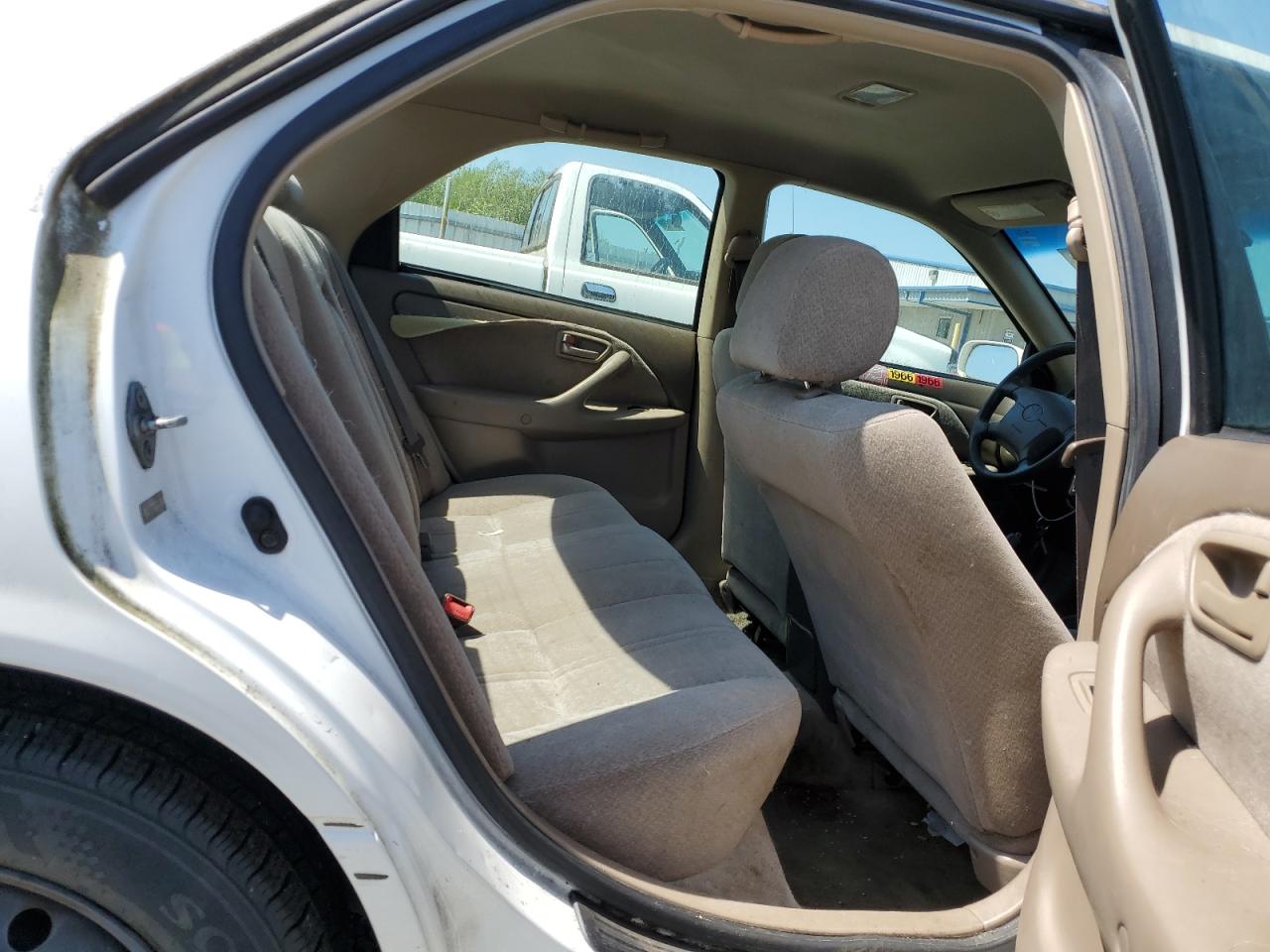 2000 Toyota Camry Ce VIN: JT2BG22K8Y0448523 Lot: 65992954