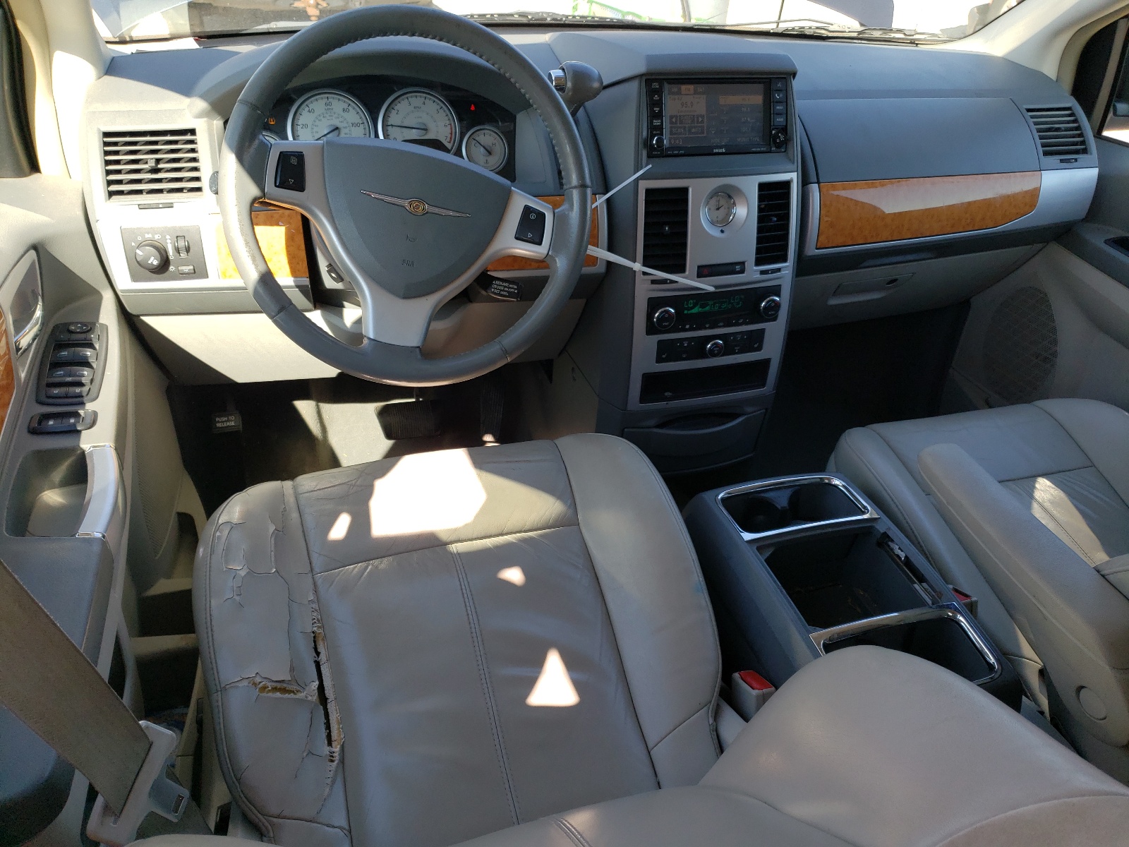 2A8HR64X78R818905 2008 Chrysler Town & Country Limited