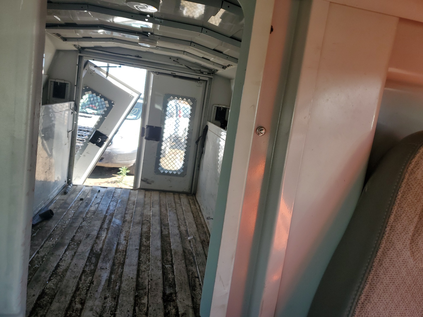 1GB0GRFG4H1120351 2017 Chevrolet Express G3500