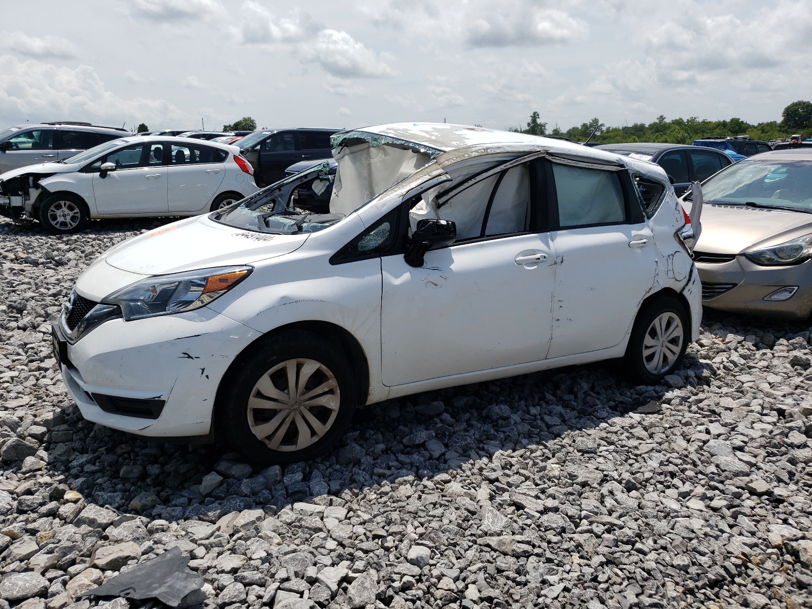 2018 Nissan Versa Note S vin: 3N1CE2CP1JL356810