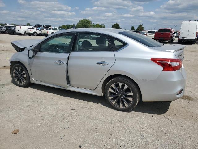 Sedans NISSAN SENTRA 2016 Srebrny