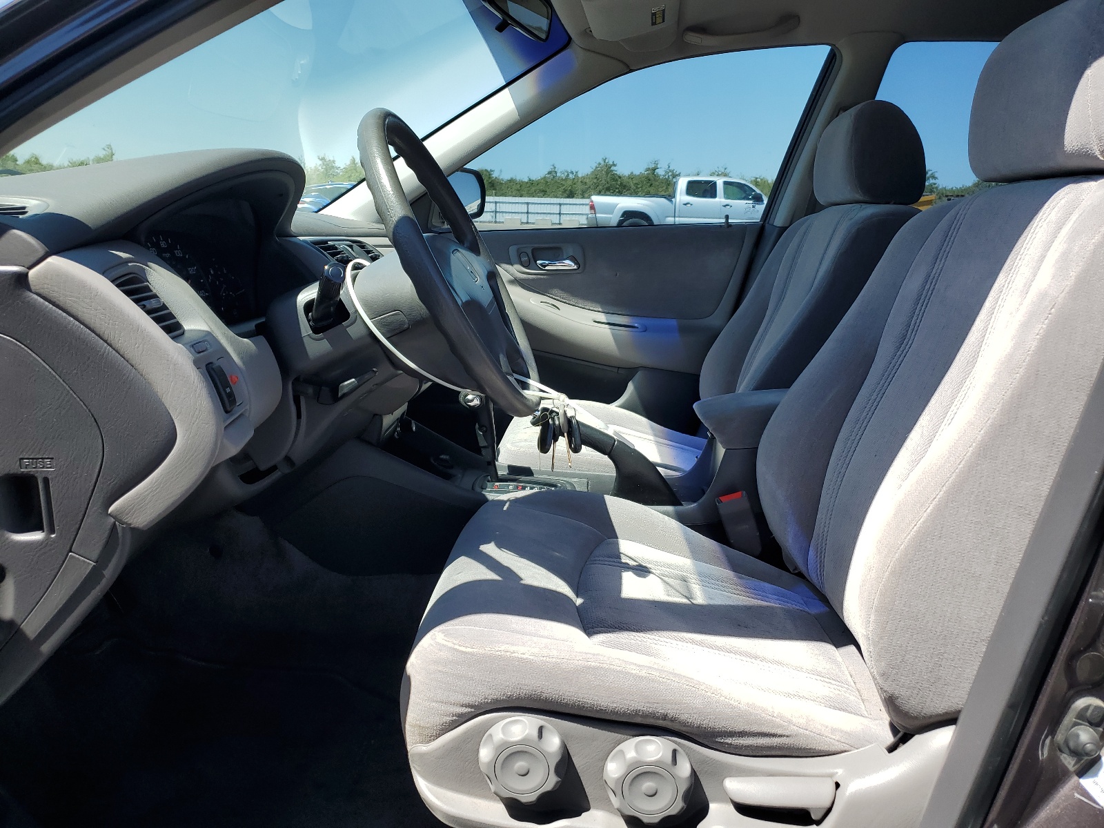 1HGCG5646XA057888 1999 Honda Accord Lx