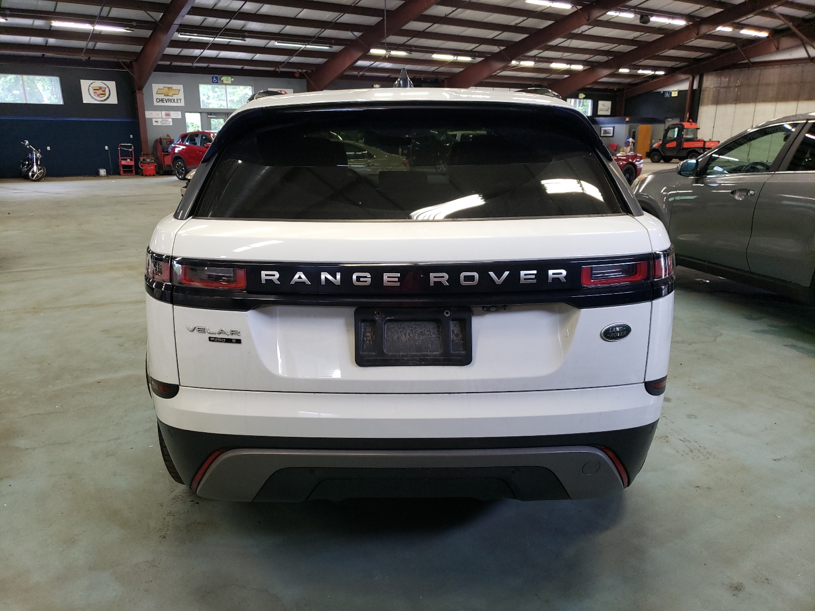 2019 Land Rover Range Rover Velar S vin: SALYB2EX2KA782743