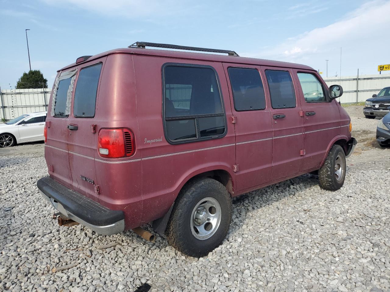 1998 Dodge Ram Van B1500 VIN: 2B6HB11X7WK122591 Lot: 68371074
