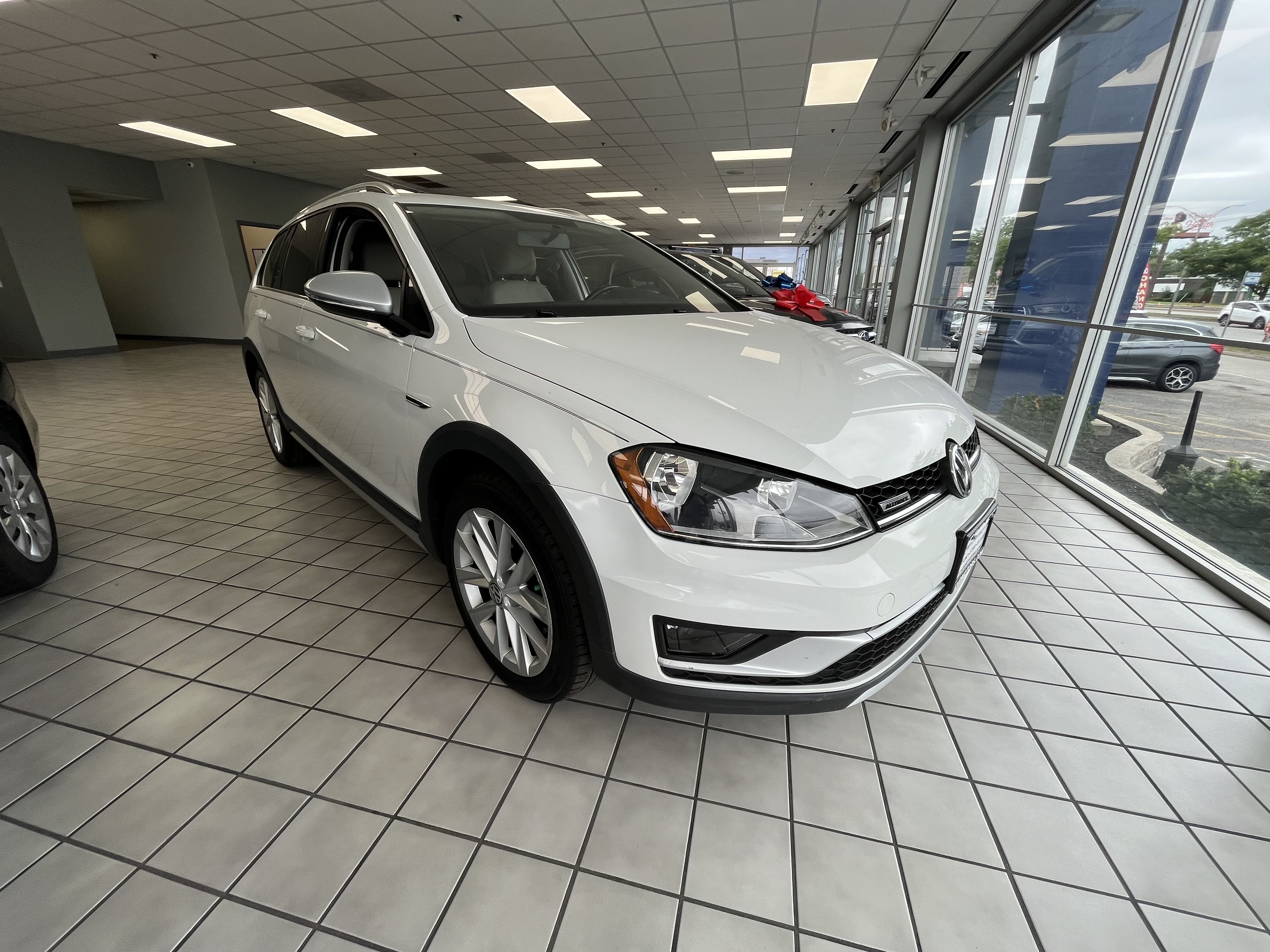 2017 Volkswagen Golf Alltrack S vin: 3VWH17AU2HM537212