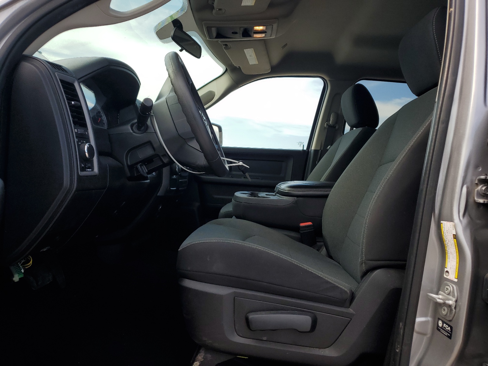 1C6RR6FT5MS500691 2021 Ram 1500 Classic Tradesman