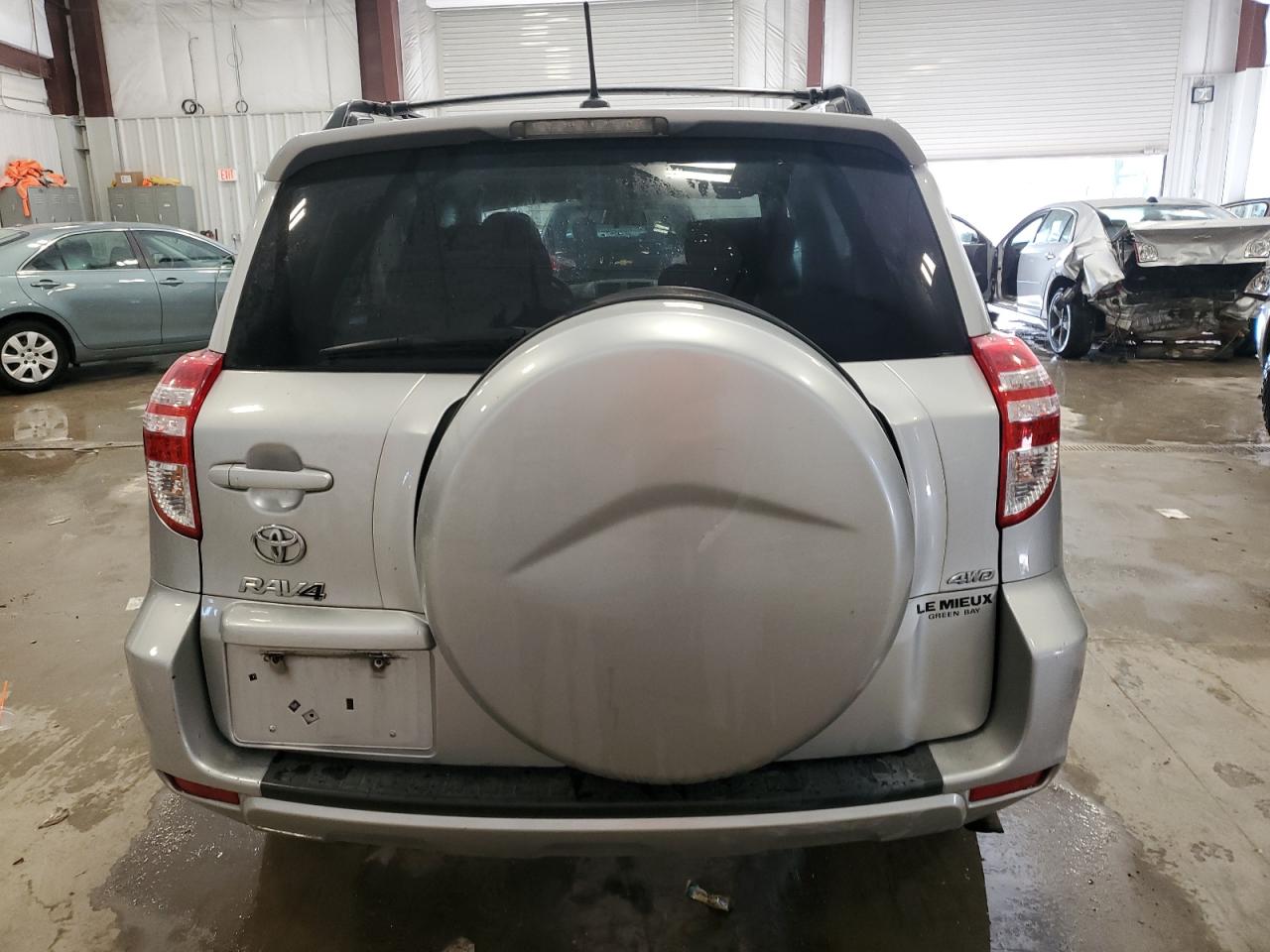 2T3BF4DV8BW108059 2011 Toyota Rav4