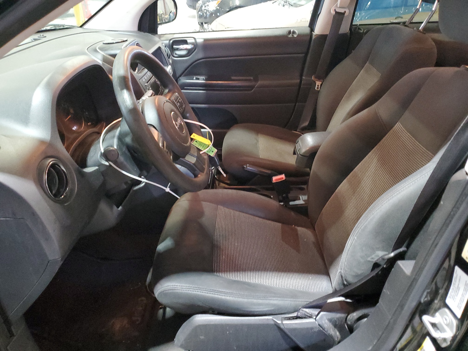 1C4NJCBA8GD641409 2016 Jeep Compass Sport