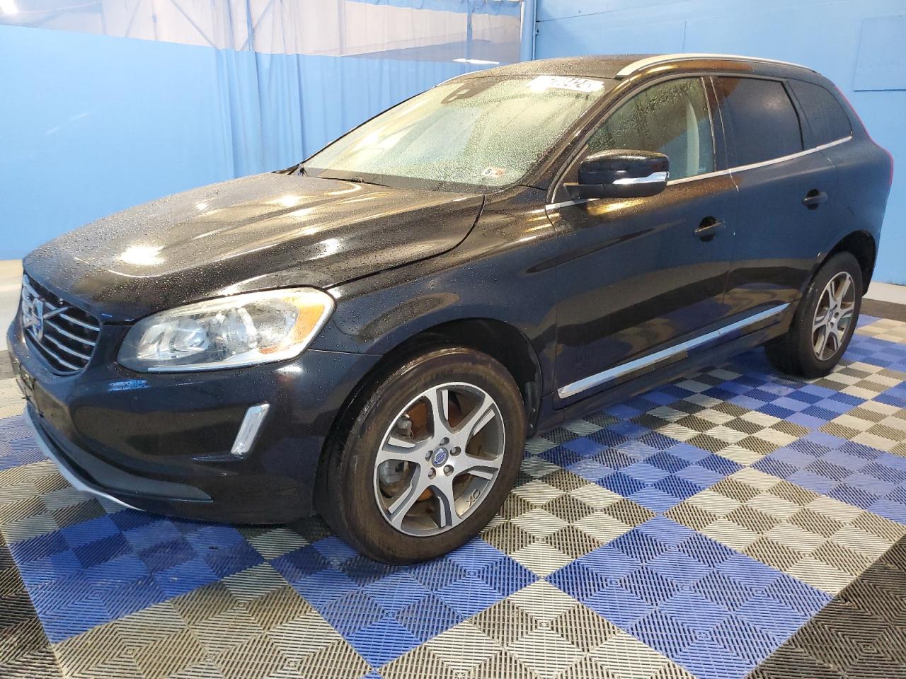 YV449MDK9F2642883 2015 VOLVO XC60 - Image 1