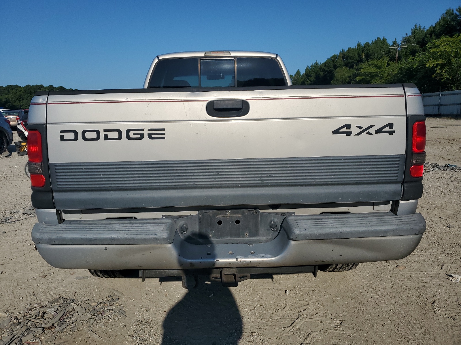 1B7KF2360WJ176987 1998 Dodge Ram 2500