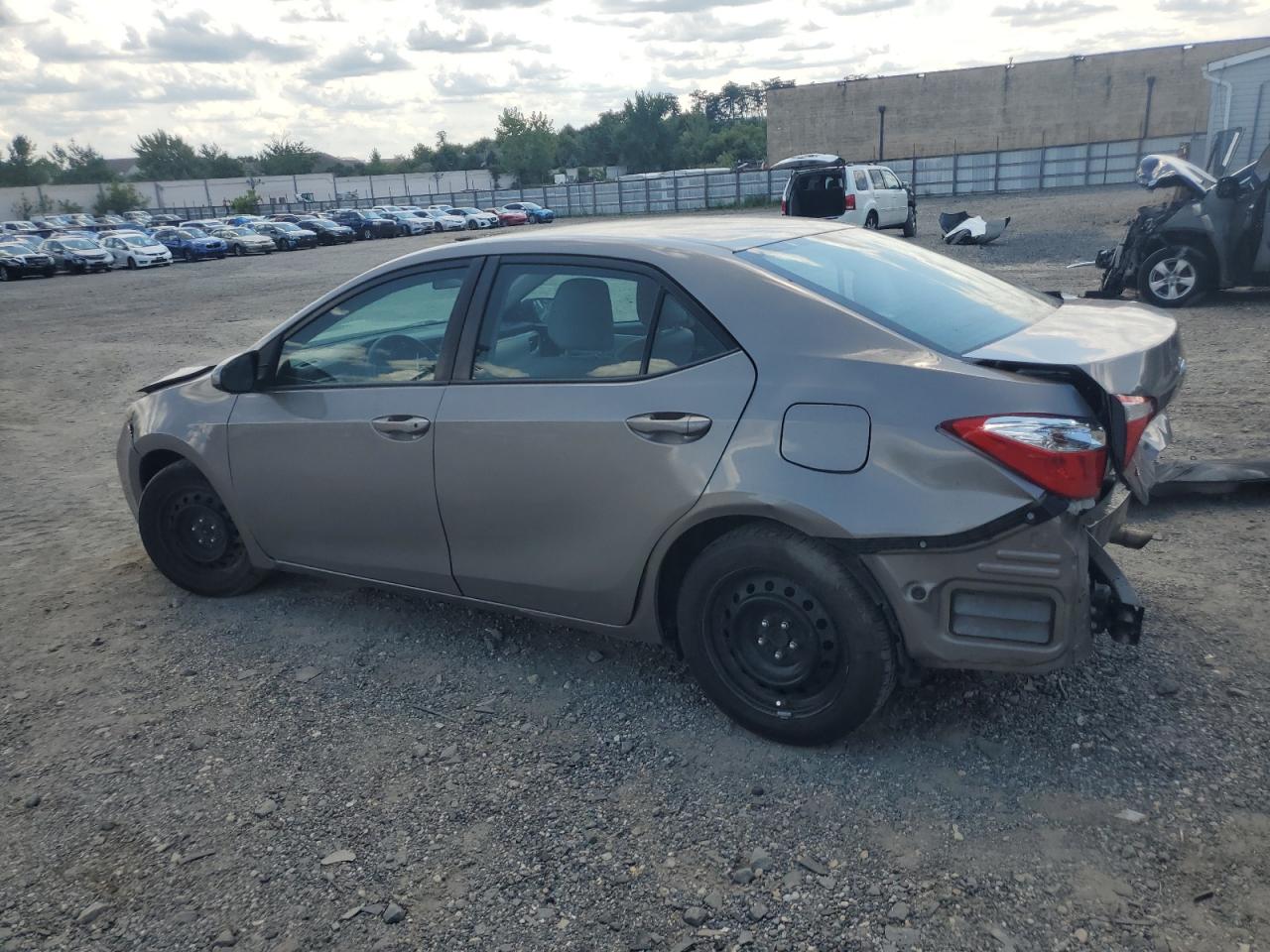 5YFBURHE5GP412920 2016 TOYOTA COROLLA - Image 2