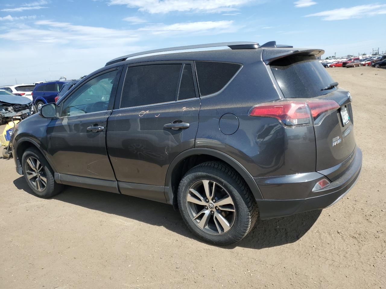 2T3RFREV9JW696370 2018 TOYOTA RAV 4 - Image 2