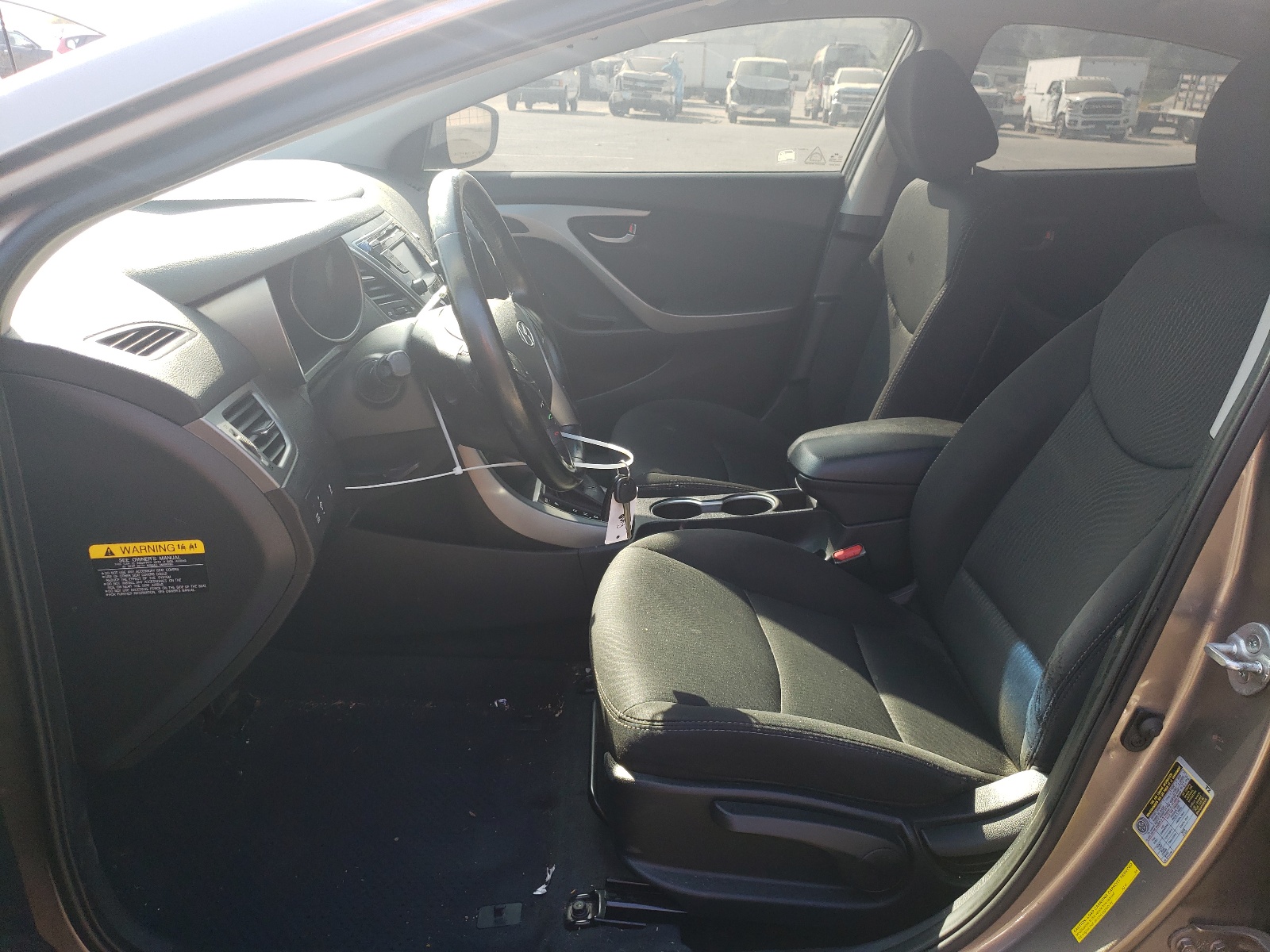 5NPDH4AE6FH561911 2015 Hyundai Elantra Se