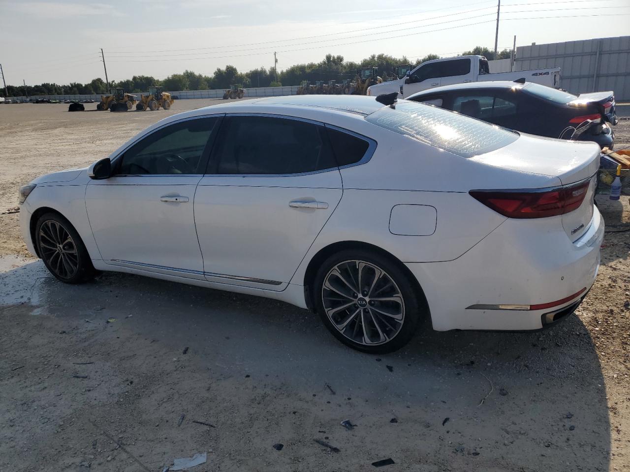 2017 Kia Cadenza Premium VIN: KNALC4J17H5087779 Lot: 64502214